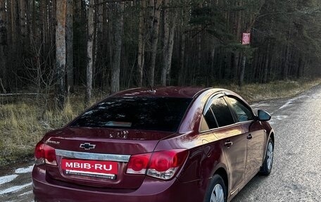 Chevrolet Cruze II, 2010 год, 485 000 рублей, 4 фотография