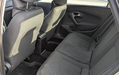 Volkswagen Polo VI (EU Market), 2012 год, 700 000 рублей, 9 фотография