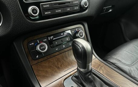 Volkswagen Touareg III, 2016 год, 2 400 000 рублей, 11 фотография