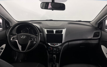 Hyundai Solaris II рестайлинг, 2015 год, 997 000 рублей, 10 фотография