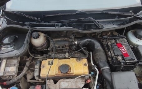 Peugeot 206, 2002 год, 155 555 рублей, 9 фотография