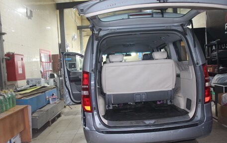 Hyundai Grand Starex Grand Starex I рестайлинг 2, 2011 год, 1 250 000 рублей, 8 фотография