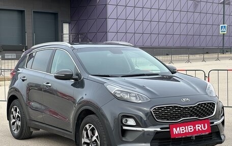 KIA Sportage IV рестайлинг, 2020 год, 2 597 000 рублей, 3 фотография