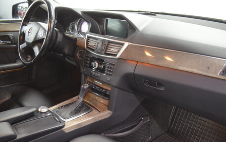 Mercedes-Benz E-Класс, 2009 год, 1 370 000 рублей, 15 фотография