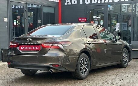 Toyota Camry, 2022 год, 2 890 000 рублей, 11 фотография