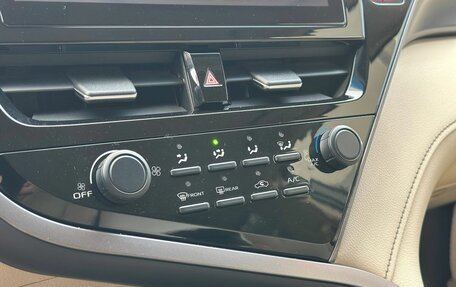 Toyota Camry, 2022 год, 2 890 000 рублей, 28 фотография