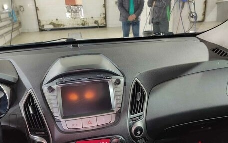 Hyundai ix35 I рестайлинг, 2013 год, 1 200 000 рублей, 13 фотография