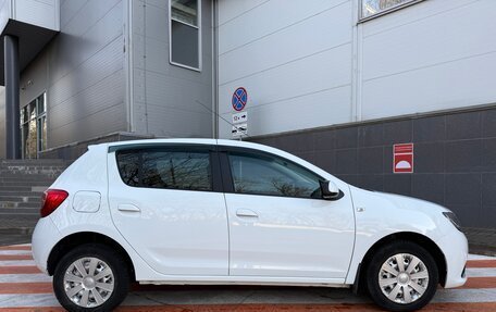 Renault Sandero II рестайлинг, 2018 год, 610 000 рублей, 3 фотография