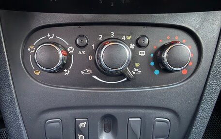 Renault Sandero II рестайлинг, 2018 год, 610 000 рублей, 15 фотография