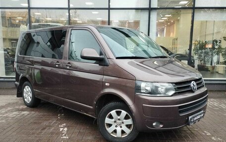 Volkswagen Caravelle T5, 2011 год, 2 110 000 рублей, 3 фотография