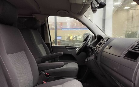 Volkswagen Caravelle T5, 2011 год, 2 110 000 рублей, 10 фотография