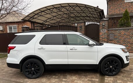 Ford Explorer VI, 2017 год, 2 490 000 рублей, 5 фотография