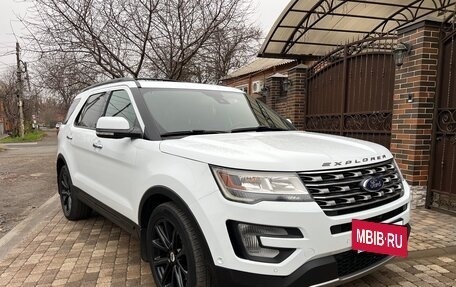 Ford Explorer VI, 2017 год, 2 490 000 рублей, 3 фотография