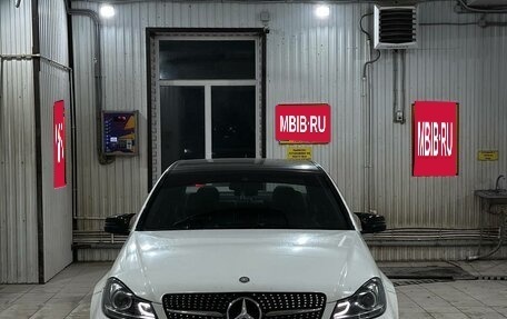 Mercedes-Benz C-Класс, 2011 год, 1 400 000 рублей, 1 фотография