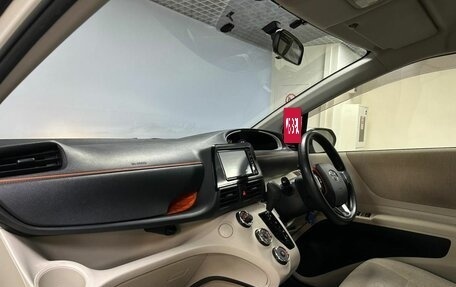 Toyota Sienta II, 2018 год, 1 699 000 рублей, 12 фотография