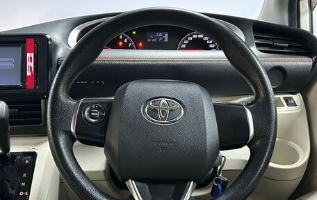 Toyota Sienta II, 2018 год, 1 699 000 рублей, 14 фотография