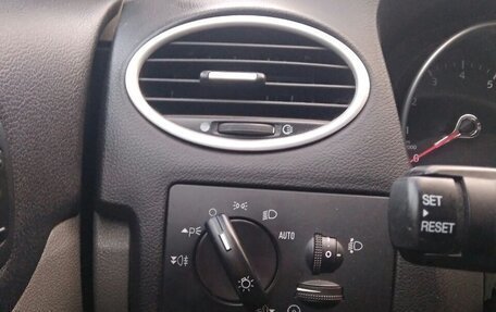 Ford Focus II рестайлинг, 2008 год, 640 000 рублей, 15 фотография