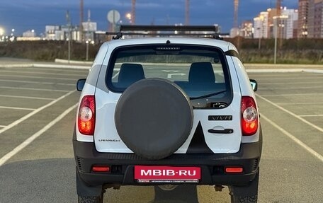 Chevrolet Niva I рестайлинг, 2017 год, 440 000 рублей, 5 фотография