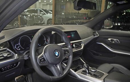 BMW 3 серия, 2019 год, 3 790 000 рублей, 9 фотография