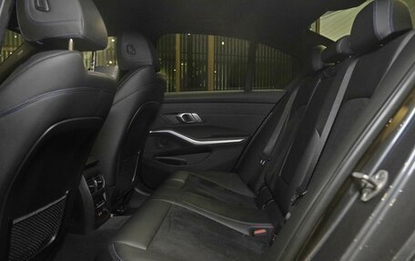 BMW 3 серия, 2019 год, 3 790 000 рублей, 18 фотография