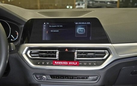 BMW 3 серия, 2019 год, 3 790 000 рублей, 14 фотография