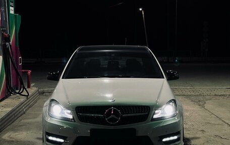 Mercedes-Benz C-Класс, 2011 год, 1 400 000 рублей, 2 фотография