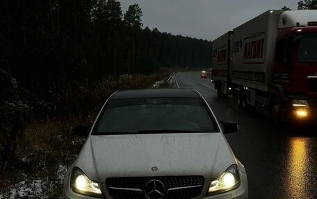 Mercedes-Benz C-Класс, 2011 год, 1 400 000 рублей, 3 фотография