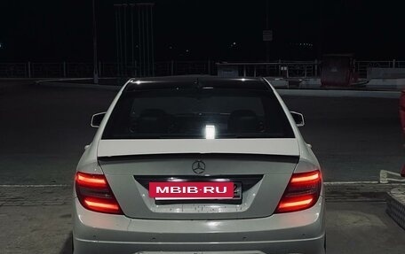 Mercedes-Benz C-Класс, 2011 год, 1 400 000 рублей, 6 фотография