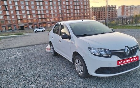 Renault Logan II, 2017 год, 470 000 рублей, 4 фотография