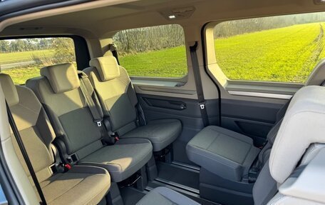 Volkswagen Multivan, 2025 год, 8 402 100 рублей, 16 фотография