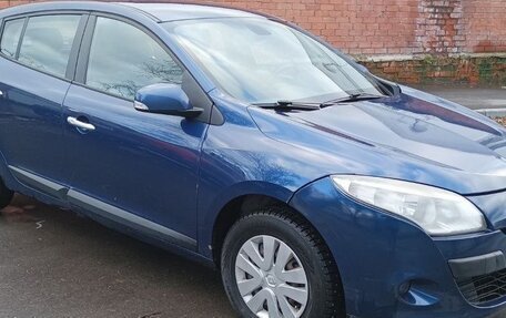 Renault Megane III, 2010 год, 700 000 рублей, 2 фотография