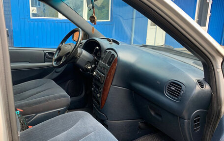 Chrysler Voyager IV, 2001 год, 900 000 рублей, 5 фотография