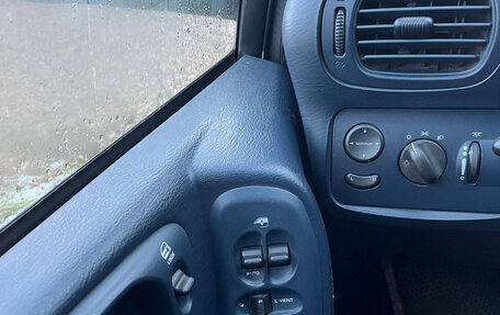 Chrysler Voyager IV, 2001 год, 900 000 рублей, 7 фотография