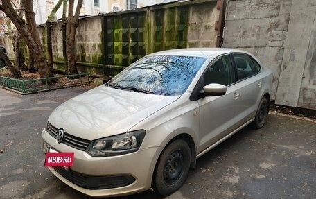 Volkswagen Polo VI (EU Market), 2012 год, 750 000 рублей, 3 фотография