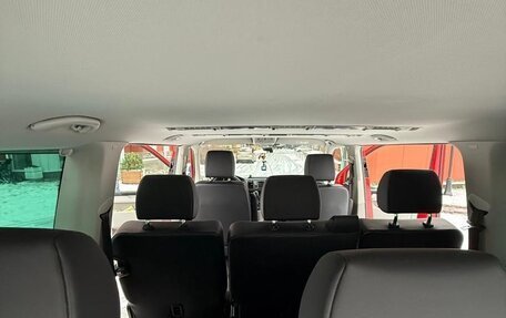 Volkswagen Caravelle T6 рестайлинг, 2019 год, 3 700 000 рублей, 7 фотография