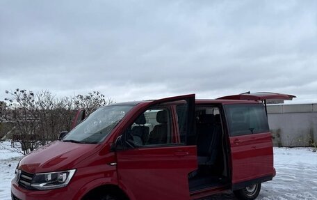 Volkswagen Caravelle T6 рестайлинг, 2019 год, 3 700 000 рублей, 9 фотография