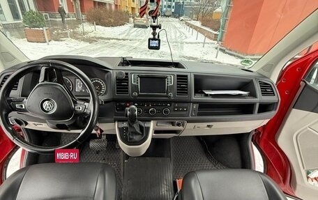 Volkswagen Caravelle T6 рестайлинг, 2019 год, 3 700 000 рублей, 6 фотография