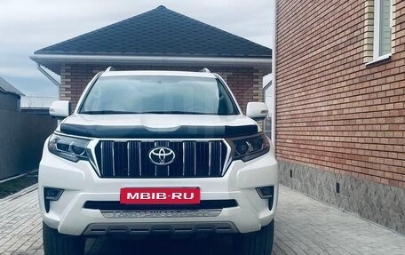 Toyota Land Cruiser Prado 150 рестайлинг 2, 2022 год, 5 900 000 рублей, 1 фотография