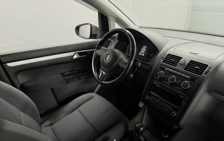 Volkswagen Touran III, 2013 год, 920 850 рублей, 11 фотография