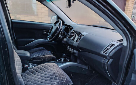 Mitsubishi Outlander III рестайлинг 3, 2008 год, 650 000 рублей, 9 фотография