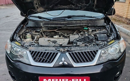 Mitsubishi Outlander III рестайлинг 3, 2008 год, 650 000 рублей, 18 фотография