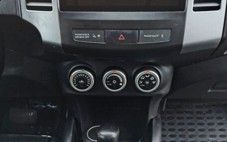 Mitsubishi Outlander III рестайлинг 3, 2008 год, 650 000 рублей, 23 фотография