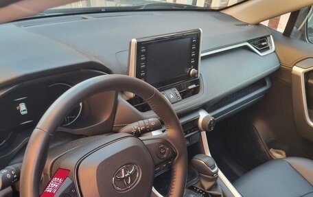 Toyota RAV4, 2022 год, 5 500 000 рублей, 4 фотография