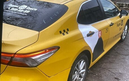 Toyota Camry, 2019 год, 1 550 000 рублей, 4 фотография