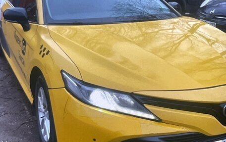 Toyota Camry, 2019 год, 1 550 000 рублей, 5 фотография