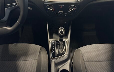 Hyundai Solaris II рестайлинг, 2018 год, 990 000 рублей, 13 фотография