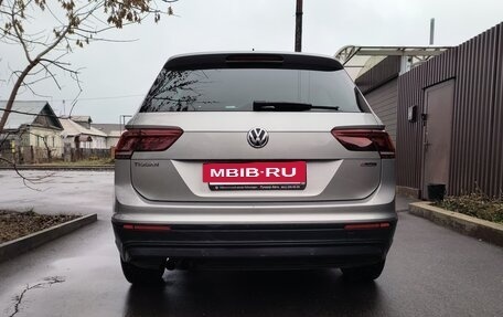 Volkswagen Tiguan II, 2019 год, 2 812 000 рублей, 34 фотография