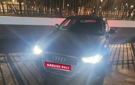 Audi A4, 2013 год, 1 365 000 рублей, 9 фотография