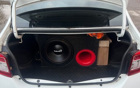 Renault Logan II, 2019 год, 1 100 000 рублей, 3 фотография