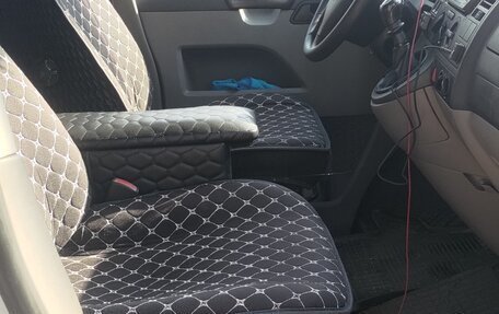 Volkswagen Transporter T5 рестайлинг, 2007 год, 1 200 000 рублей, 8 фотография